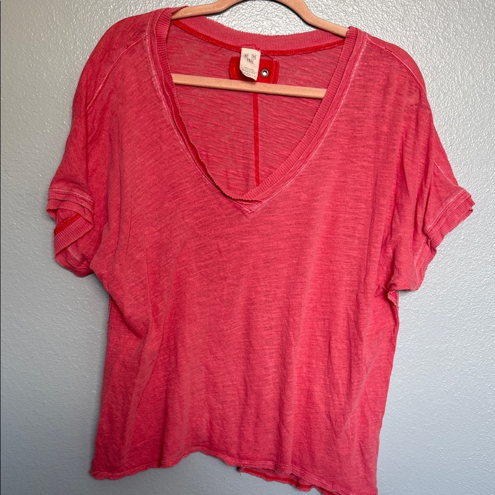 WE THE FREE small Casual V-Neck Pink Top